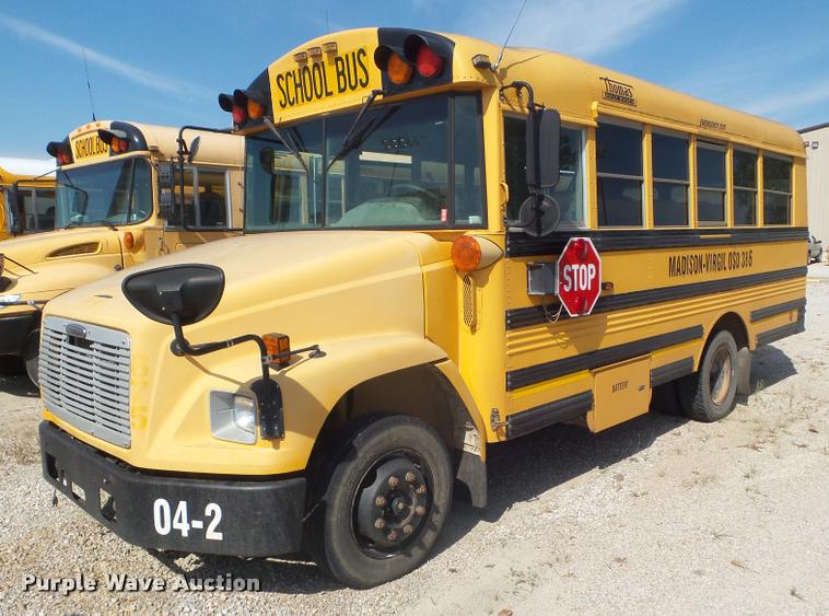 image for item L1699 2004 Freightliner FS65 school bus