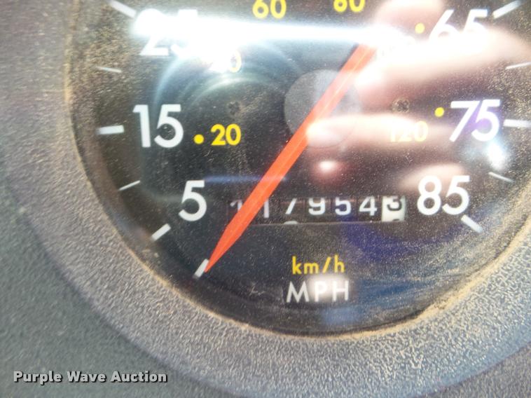 image for item L1699 2004 Freightliner FS65 school bus