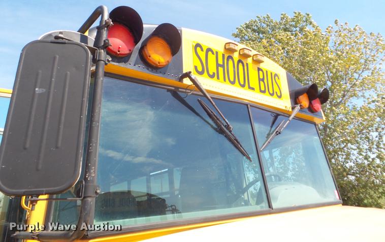 image for item L1699 2004 Freightliner FS65 school bus