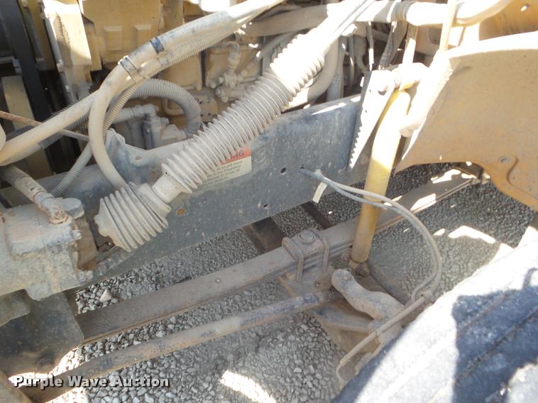 image for item L1699 2004 Freightliner FS65 school bus