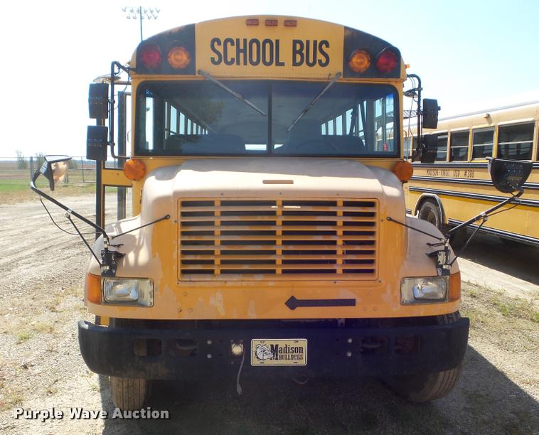 image for item L1700 1995 International 3800 school bus
