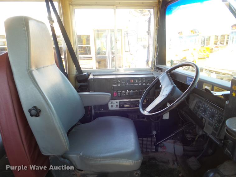 image for item L1700 1995 International 3800 school bus