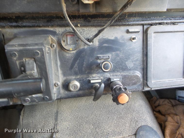 image for item L1700 1995 International 3800 school bus