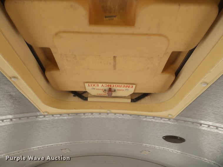 image for item L1700 1995 International 3800 school bus