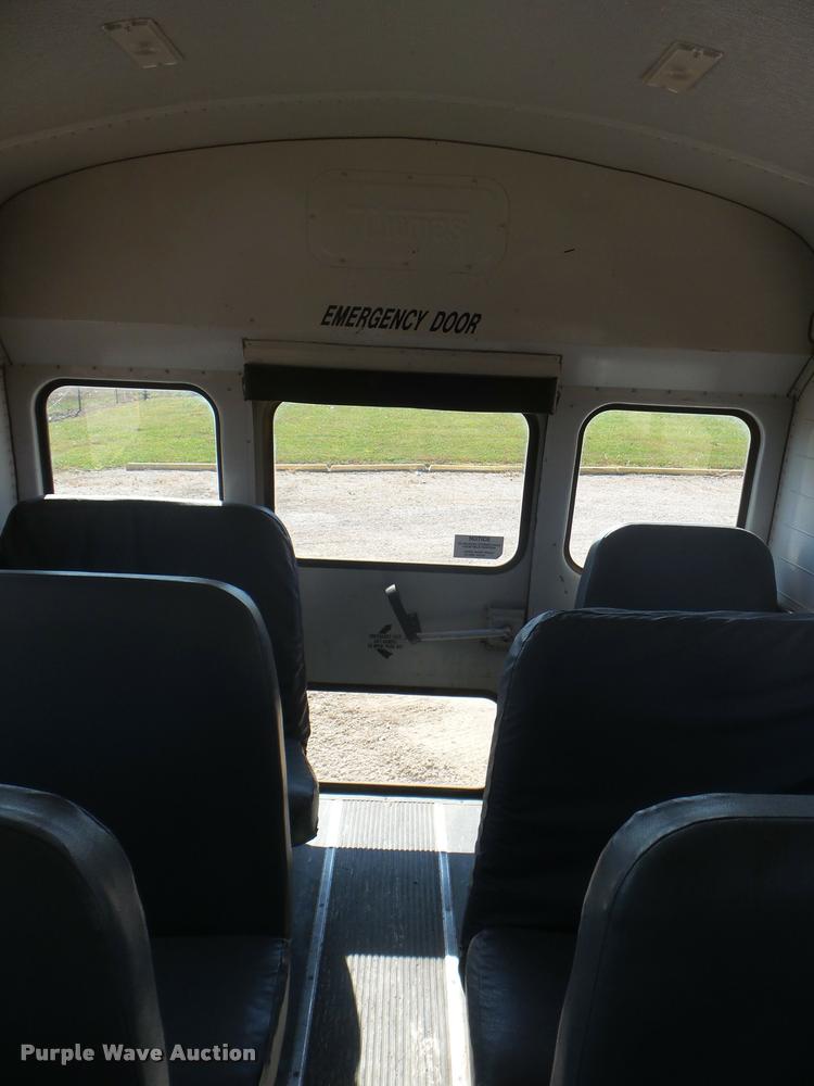 image for item L1700 1995 International 3800 school bus