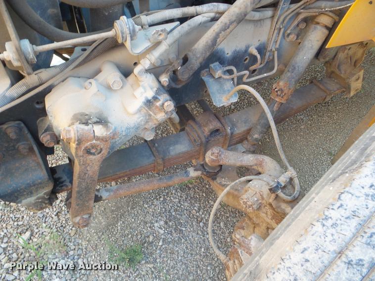 image for item L1700 1995 International 3800 school bus