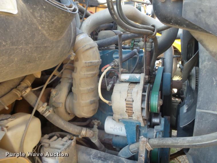 image for item L1700 1995 International 3800 school bus