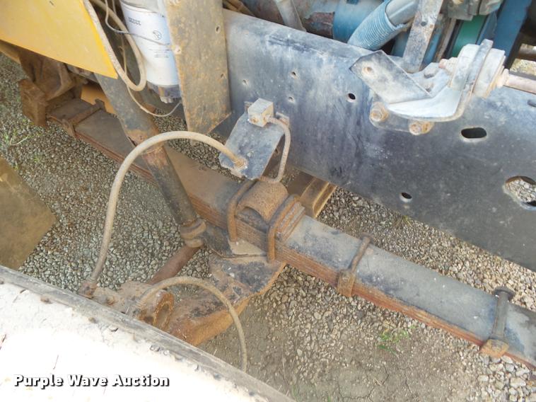 image for item L1700 1995 International 3800 school bus