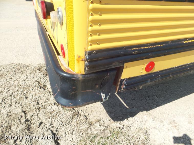image for item L1700 1995 International 3800 school bus