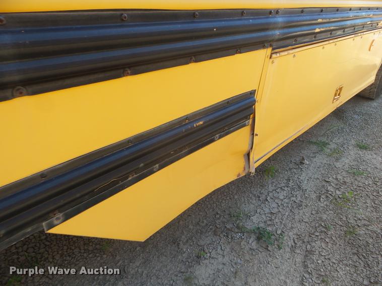image for item L1700 1995 International 3800 school bus