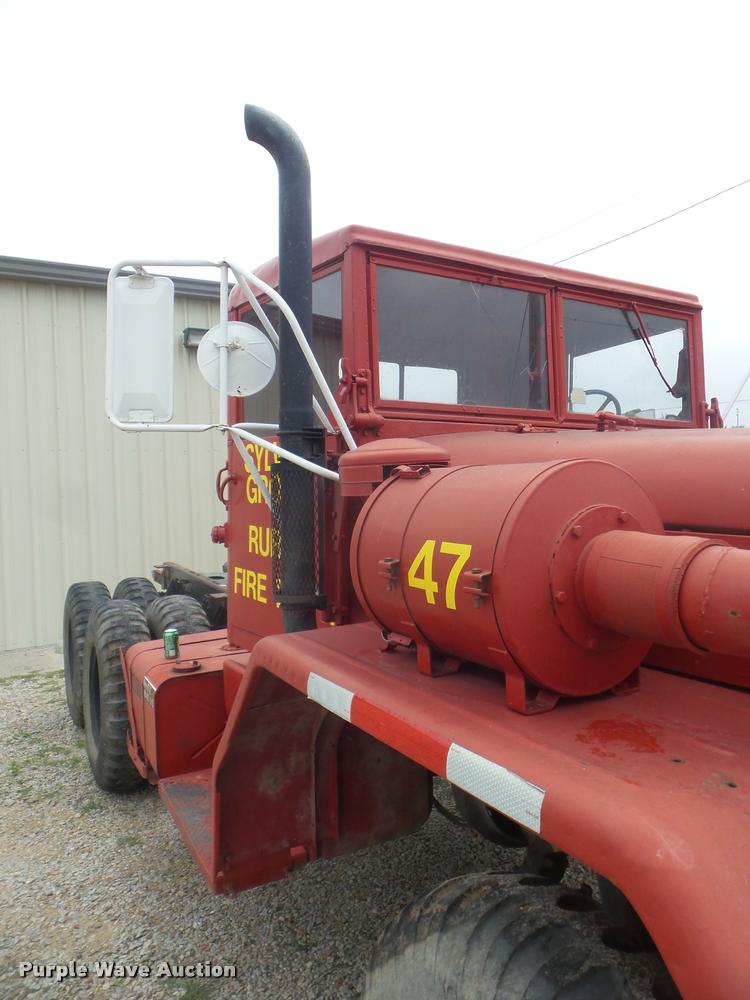 image for item L1718 1952 Mack truck cab and chassis