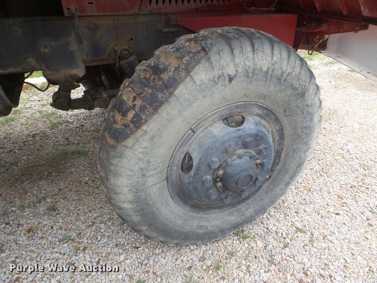 image for item L1718 1952 Mack truck cab and chassis