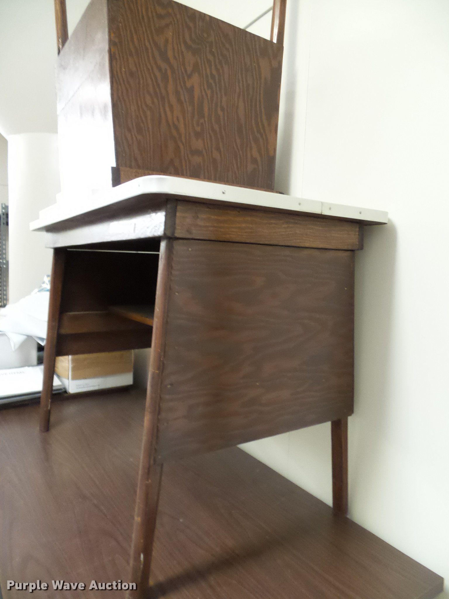 Office furniture in Topeka, KS Item BV9290 sold Purple Wave