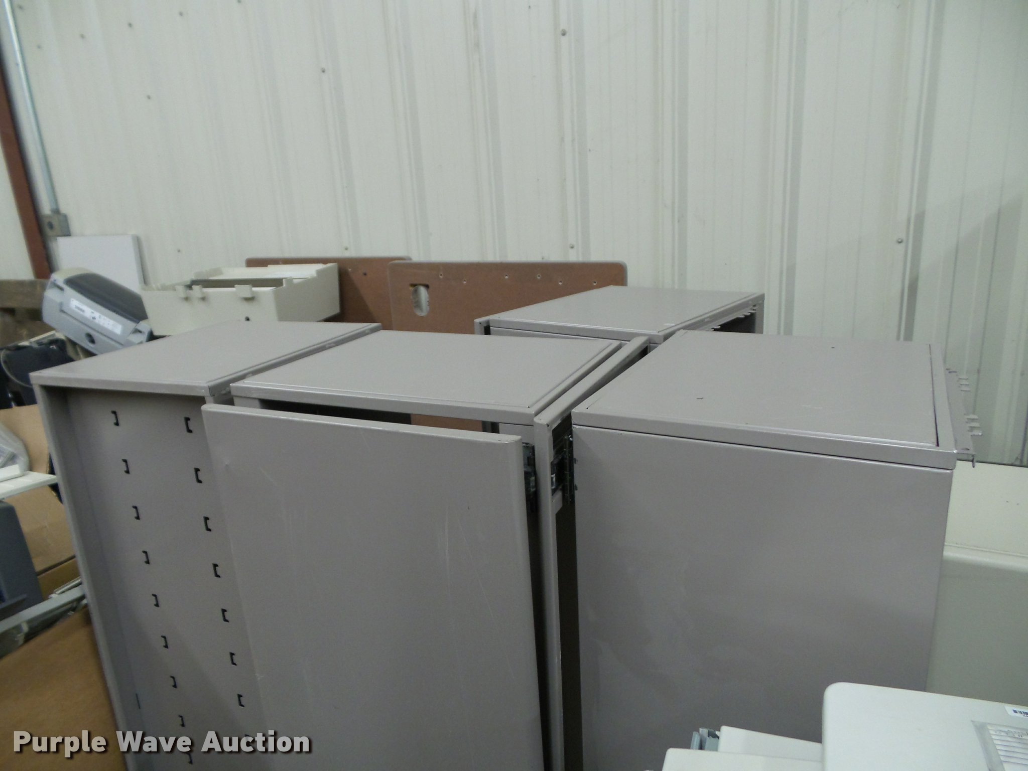 Office furniture in Topeka, KS Item BV9291 sold Purple Wave