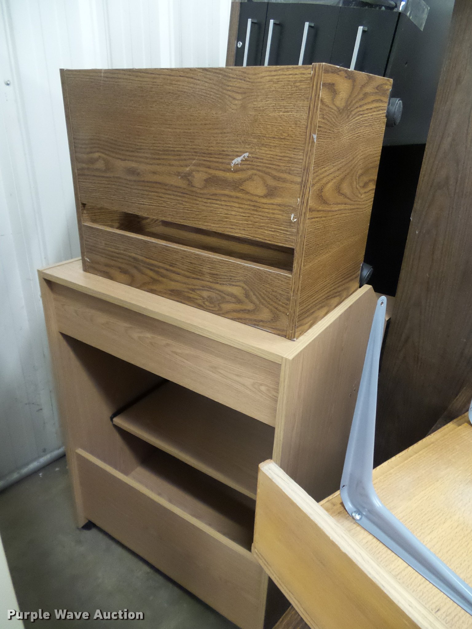 Office furniture in Topeka, KS Item BV9291 sold Purple Wave