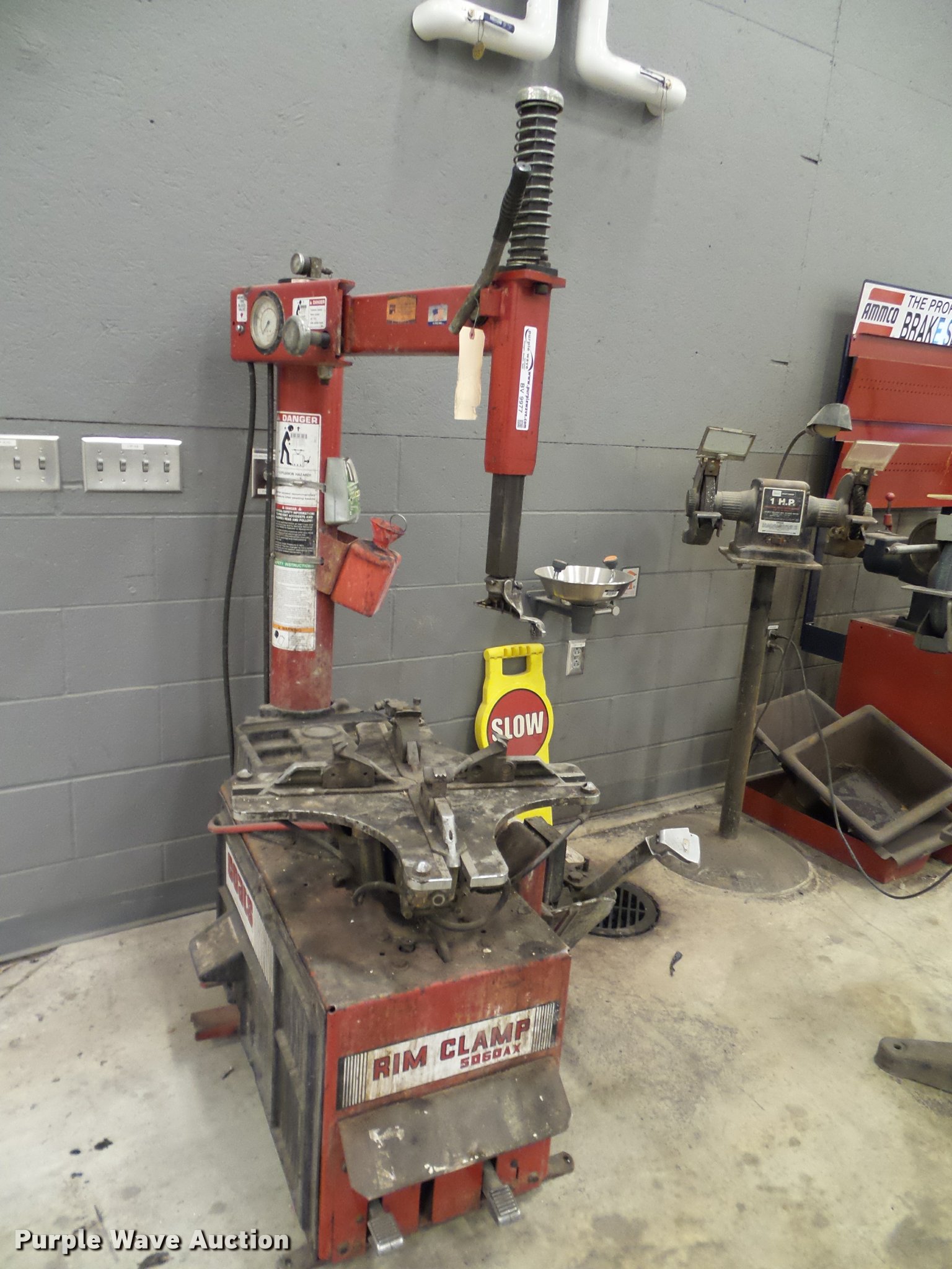 Coats 5060AX rim clamp tire machine in Olathe, KS Item BV9977 sold Purple Wave