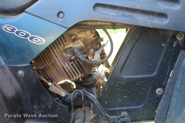 image for item AQ9532 2001 Suzuki King Quad ATV