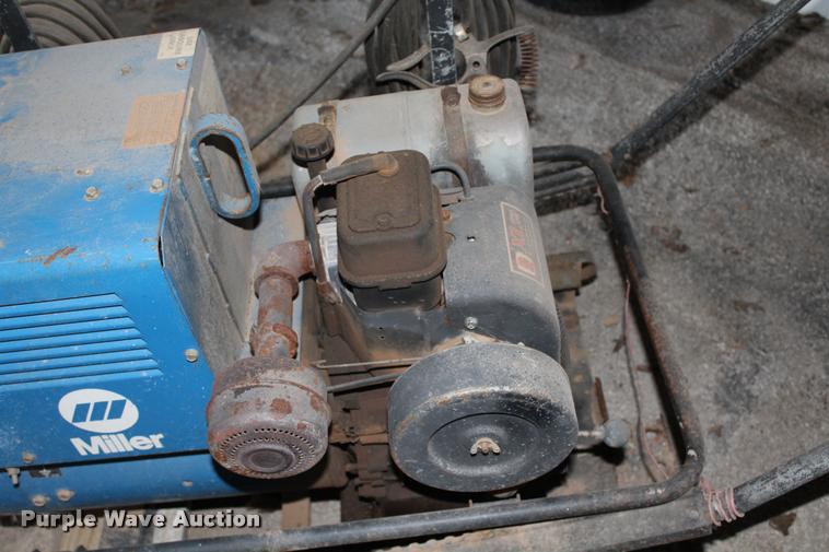 image for item AQ9544 Miller Roughneck 2E welder/generator