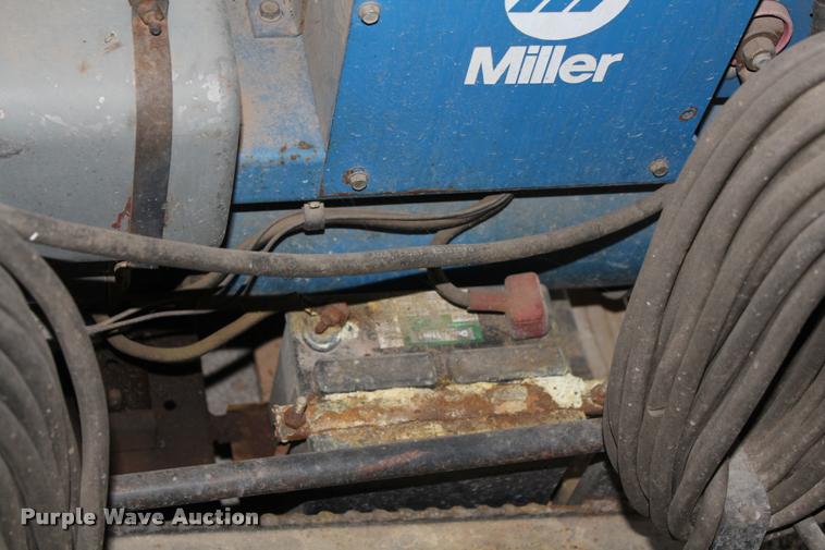 image for item AQ9544 Miller Roughneck 2E welder/generator
