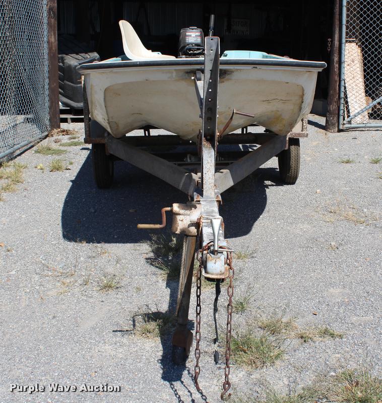 image for item AQ9546 1971 Boston Wahler boat