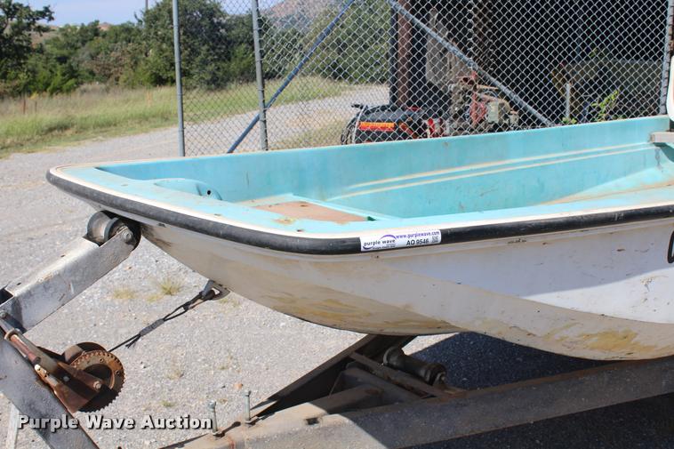image for item AQ9546 1971 Boston Wahler boat