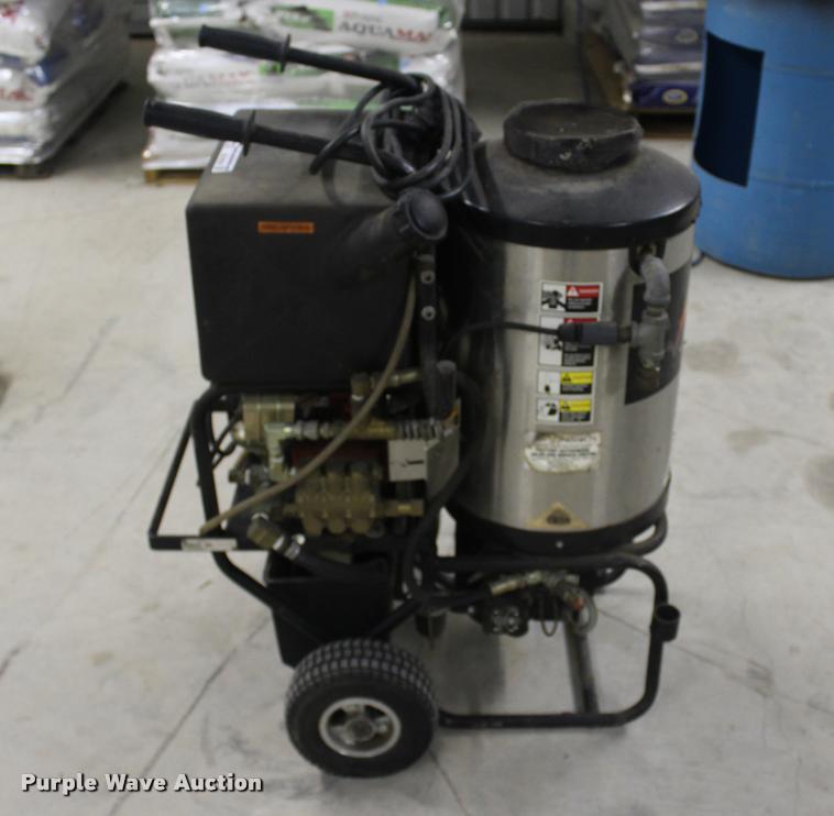 Aladin pressure washer in Holdenville, OK Item AQ9554 sold Purple Wave