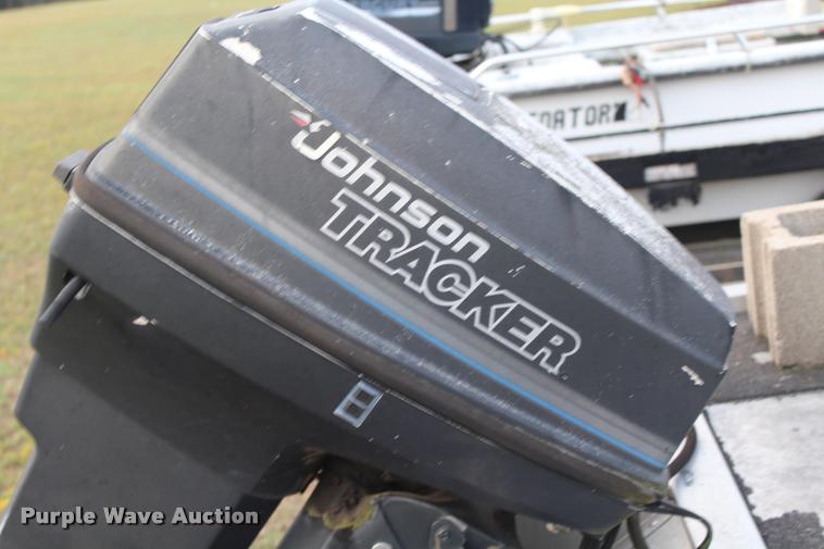 image for item AQ9555 1992 Bass Tracker boat