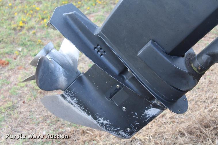 image for item AQ9555 1992 Bass Tracker boat