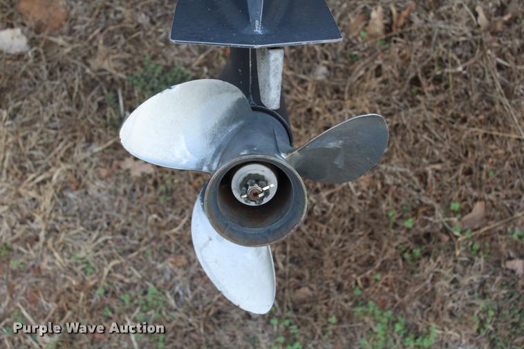 image for item AQ9555 1992 Bass Tracker boat