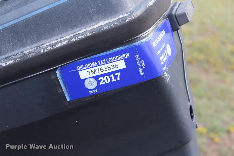 image for item AQ9555 1992 Bass Tracker boat