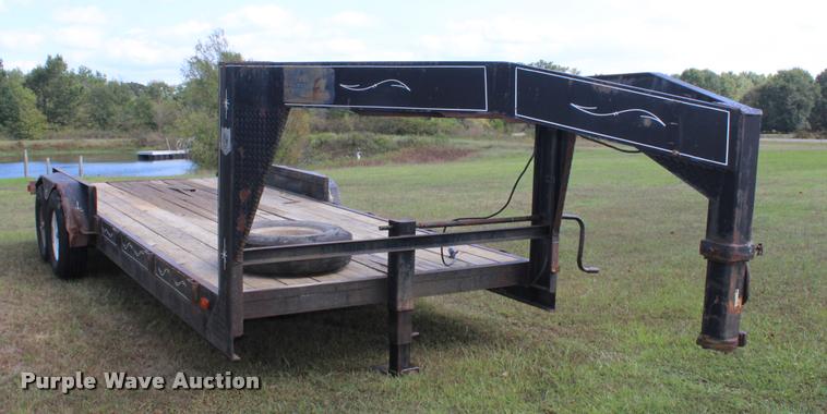 image for item AQ9559 1993 Starlite equipment trailer