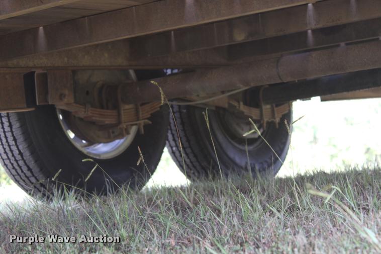 image for item AQ9559 1993 Starlite equipment trailer