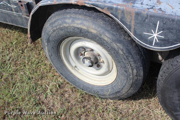 image for item AQ9559 1993 Starlite equipment trailer