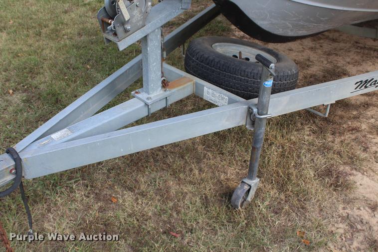 image for item AQ9577 1997 Blue Wave 189 v-bottom boat