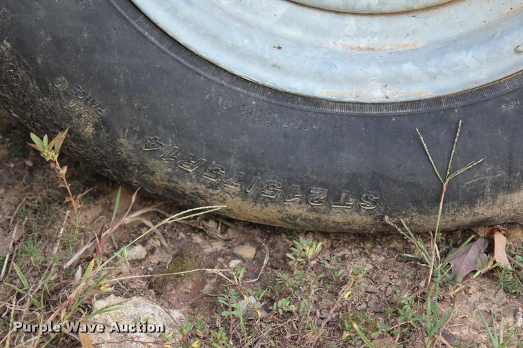 image for item AQ9577 1997 Blue Wave 189 v-bottom boat