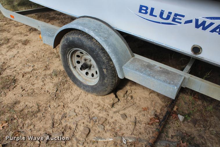 image for item AQ9577 1997 Blue Wave 189 v-bottom boat