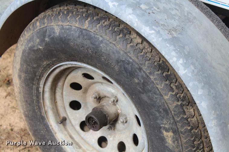 image for item AQ9577 1997 Blue Wave 189 v-bottom boat