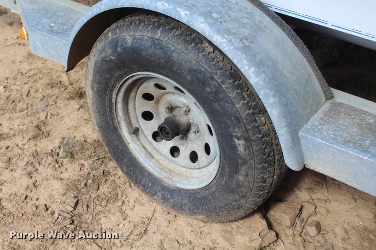 image for item AQ9577 1997 Blue Wave 189 v-bottom boat