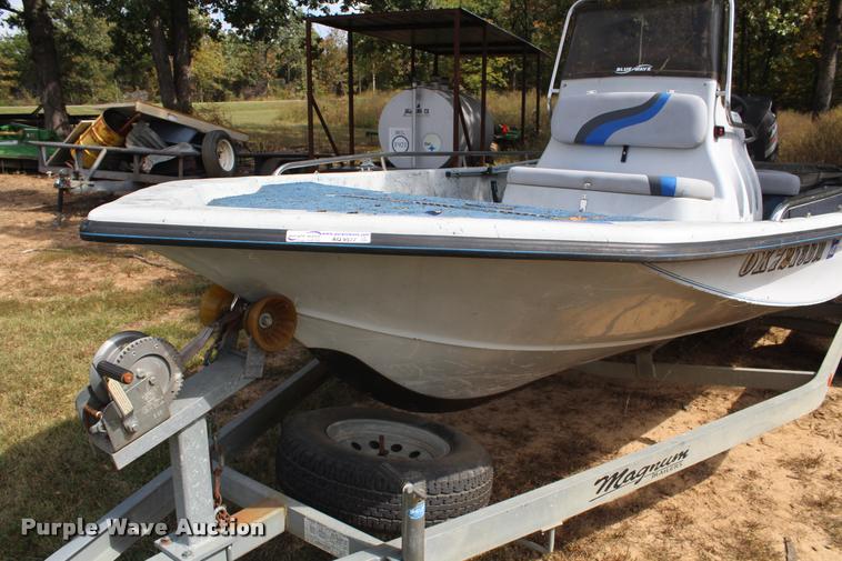 image for item AQ9577 1997 Blue Wave 189 v-bottom boat