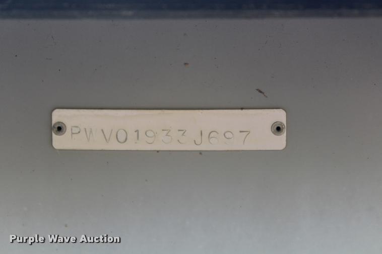 image for item AQ9577 1997 Blue Wave 189 v-bottom boat