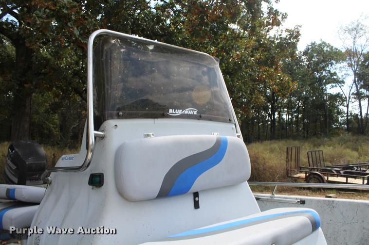 image for item AQ9577 1997 Blue Wave 189 v-bottom boat