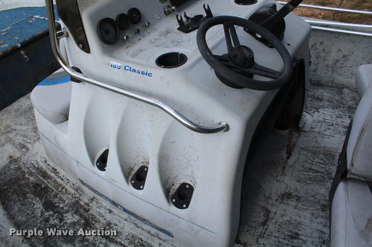 image for item AQ9577 1997 Blue Wave 189 v-bottom boat