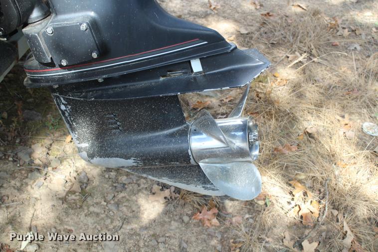 image for item AQ9577 1997 Blue Wave 189 v-bottom boat