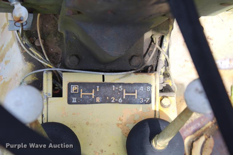 image for item AQ9578 1968 John Deere JD300 tractor