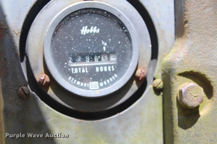 image for item AQ9578 1968 John Deere JD300 tractor