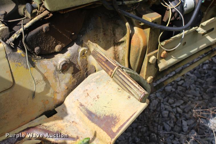 image for item AQ9578 1968 John Deere JD300 tractor