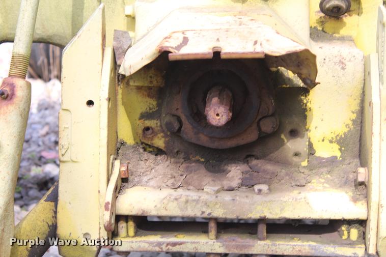 image for item AQ9578 1968 John Deere JD300 tractor