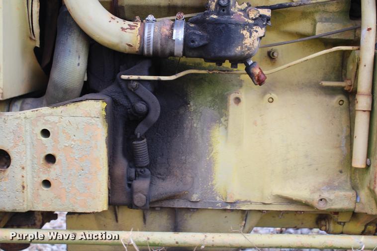 image for item AQ9578 1968 John Deere JD300 tractor