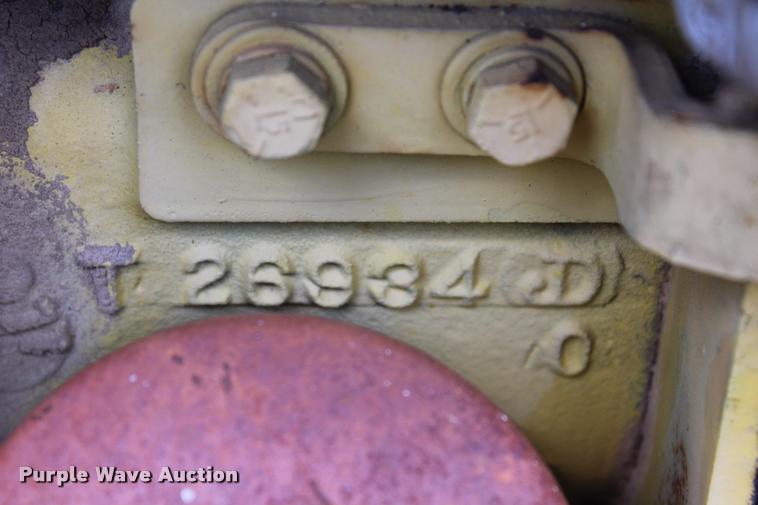 image for item AQ9578 1968 John Deere JD300 tractor