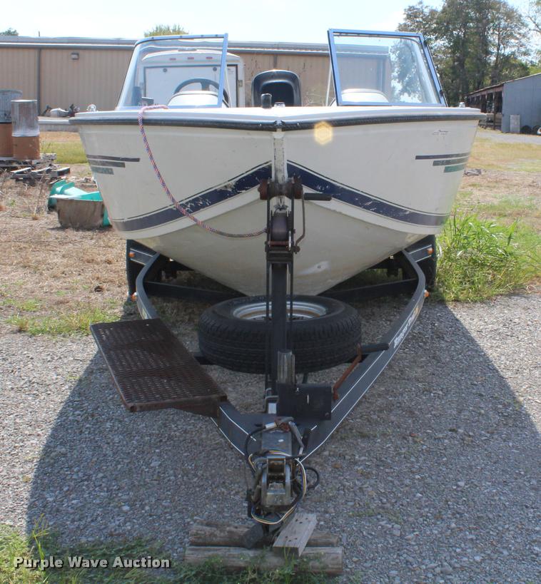 image for item AQ9585 1996 Ranger Cherokee 238 v-bottom boat